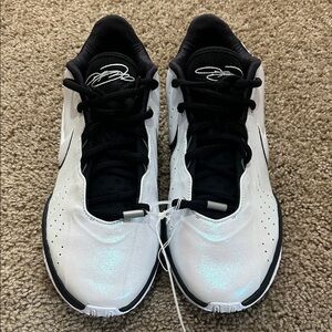 Nike Men's White and Black Athletic Shoes